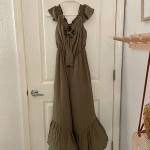 NWT LuLu’s Women’s Olive Green Jumpsuit